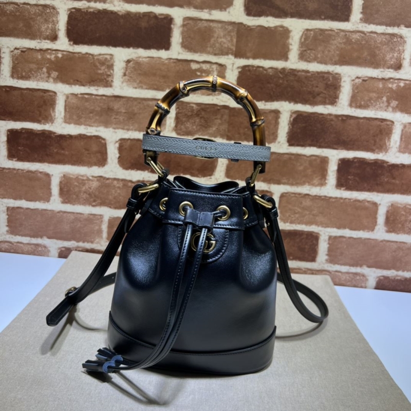 G*u*i bucket bags